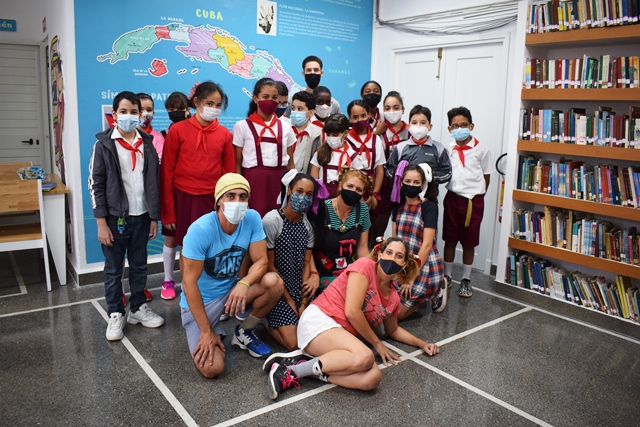 Foto de Juegos didácticos con los niños y promoción de lectura en la Sala Infantil Eliseo Diego