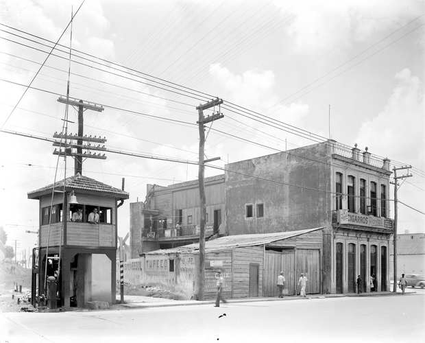 EXPROPIACIONES, CASA EN FABRICA Y VIA BLANCA