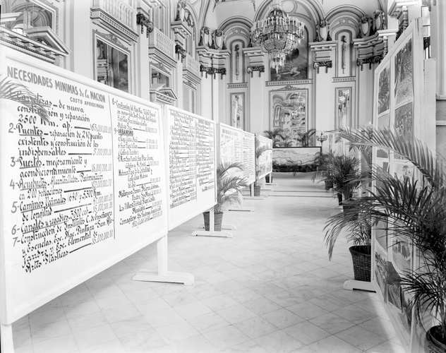 EXPOSICION EN EL PALACIO PRESIDENCIAL