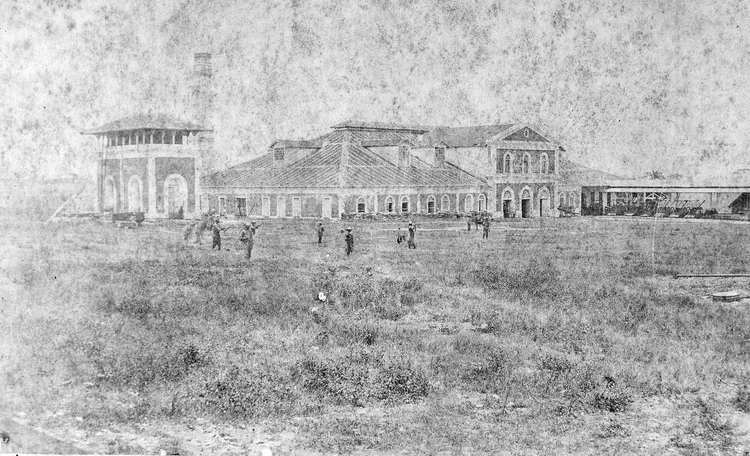 FOTO MUY ANTIGUA SIN IDENTIFICAR