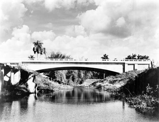 DOBLE VIA A BOYEROS. PUENTE SOBRE EL ALMENDARES