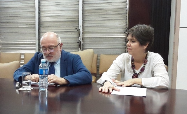 Foto de Conferencia del Dr. Giovanni Solimine en la Cátedra María Villar Buceta