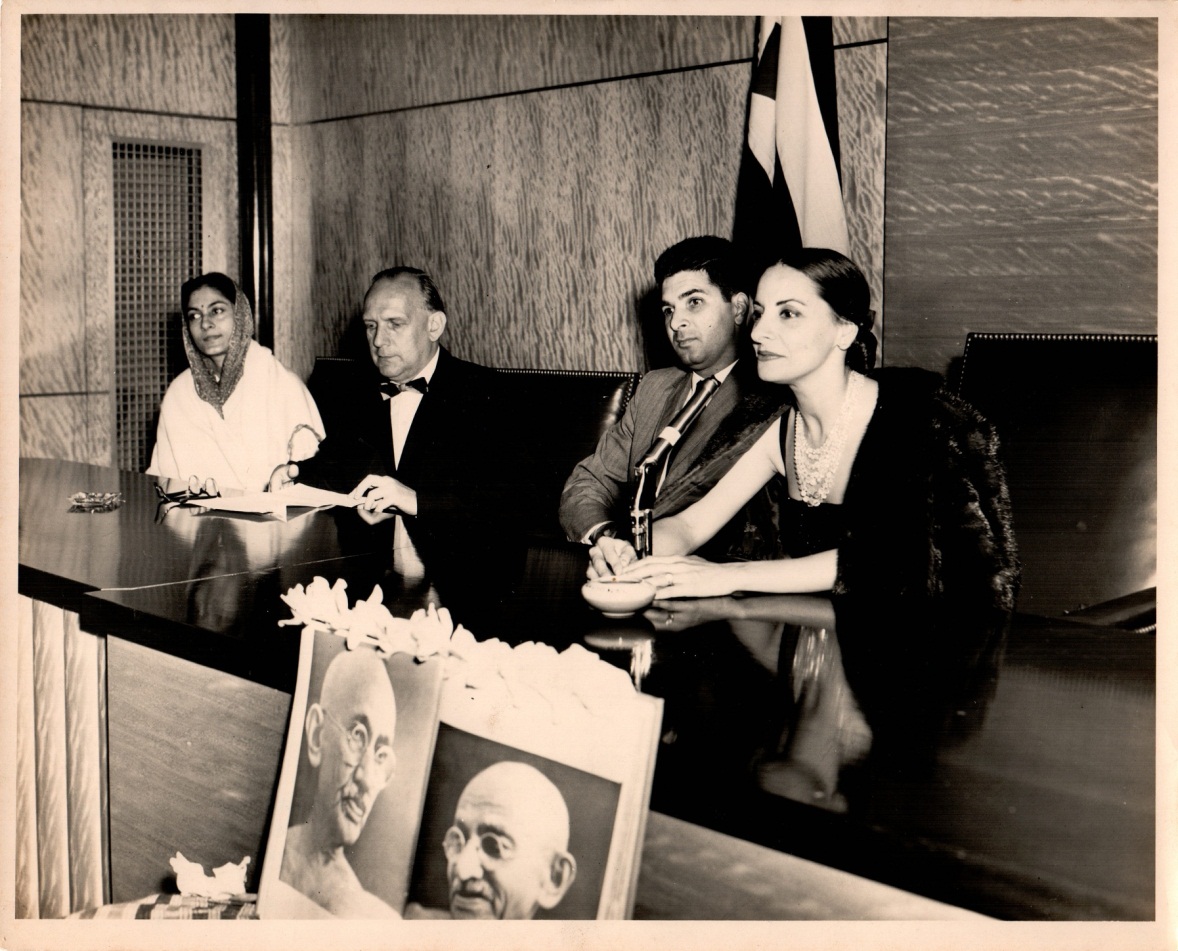 Foto de Remembranzas fotográficas: Alicia Alonso y la cultura de la India en la Biblioteca Nacional José Martí