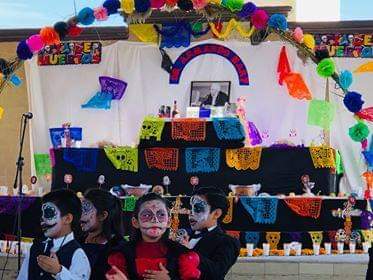 Foto de Altar del Día de Muertos que fue dedicado al Dr. Armando Hart Dávalos en el 2019,en el Distrito 07 de la ciudad de Reynosa, Tamaulipas
