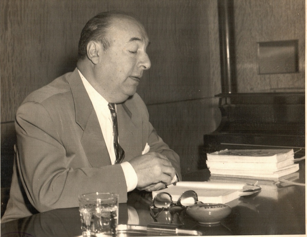 Foto de 120 Aniversario BNCJM- Ilustres en la Biblioteca Nacional de Cuba José Martí: huella y voz de Pablo Neruda