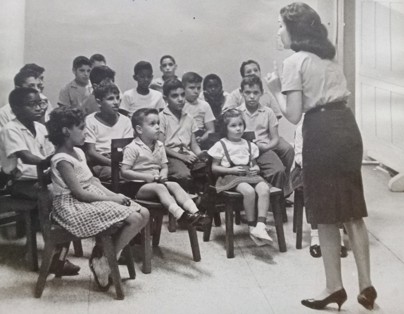 Foto de 120 Aniversario BNCJM- Remembranzas fotográficas: Mayra Navarro, el hada cubana de la narración oral 