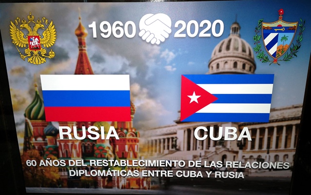 Foto de  Inaugurada exposición por los 60 años de relaciones diplomáticas entre Cuba y Rusia 