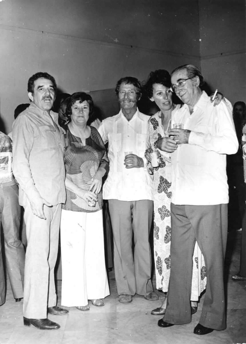 Foto de Gabriel García Márquez con Haydée SantaMaria y Mariano Rodriguez 