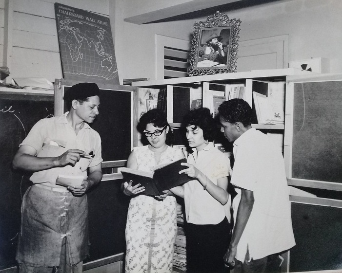 Foto de 120 Aniversario BNCJM- Remembranzas fotográficas: el departamento de Extensión Bibliotecaria de la BNJM