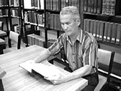 Foto de 80 aniversario de Francisco Pérez Guzmán, lector y colaborador de la Biblioteca Nacional