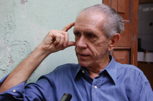 Foto de Felicitaciones para el intelectual cubano Fernando Rodríguez Sosa 