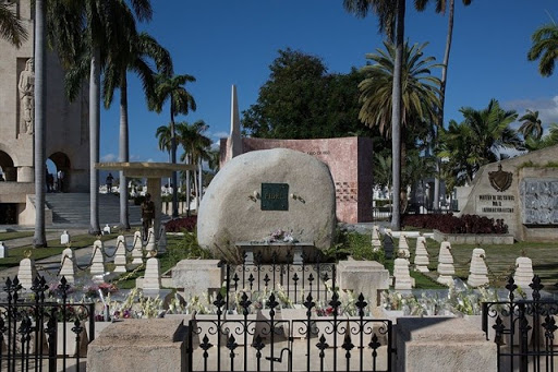 Foto de 20 de mayo de 1979, declarados Monumento Nacional el cementerio Santa Ifigenia, en Santiago de Cuba y la zona de Dos Ríos en Granma