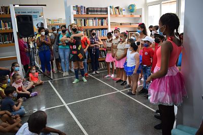 Foto de Sabatinas y la presentación del proyecto Soñarte en la Sala Infantil Juvenil Eliseo Diego