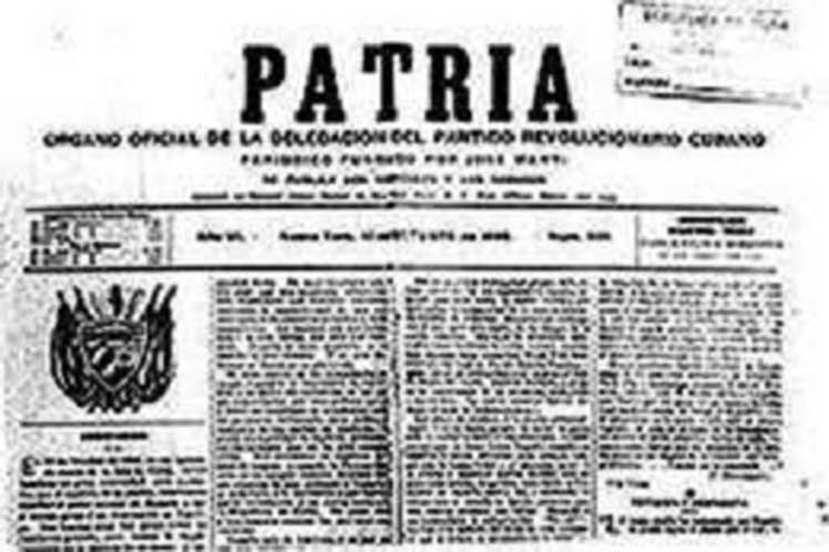 Foto de Homenaje. 130 Aniversario del periódico Patria fundado por José Martí 