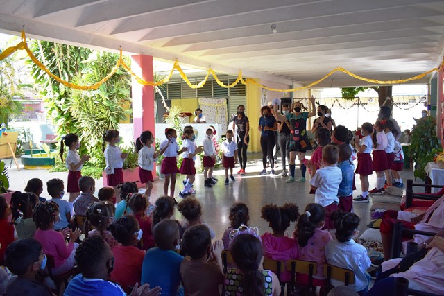 Foto de  Actividad comunitaria de la Sala Infantil Juvenil Eliseo Diego en el círculo infantil Manana