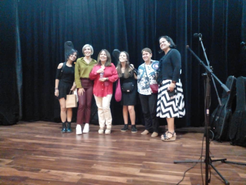 Foto de En la Biblioteca Nacional, Alma Creadora con  Liuba María Hevia y otras cantautoras  en concierto 