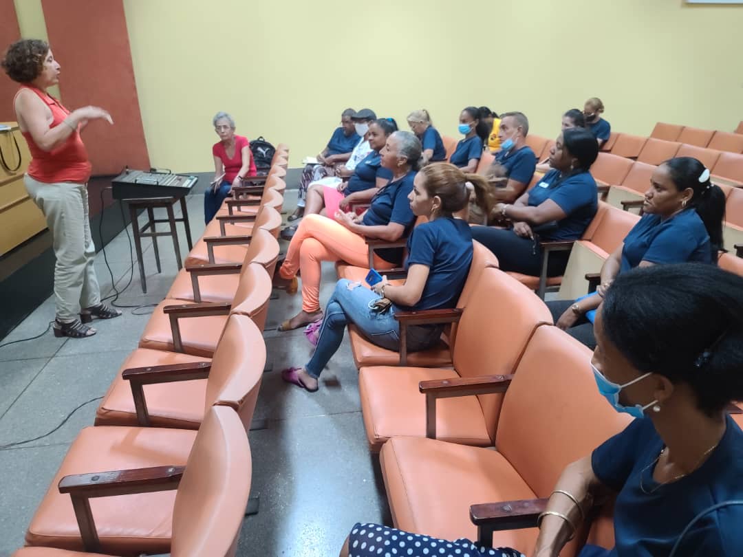 Foto de Constituyen una Sección de base de la UNHIC en la Biblioteca Provincial Elvira Cape de Santiago de Cuba 