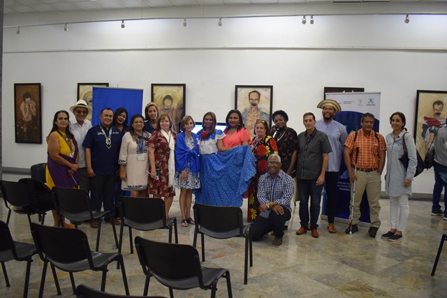 Foto de  Ministerio de Educación de Panamá expone en evento científico bibliotecológico y entrega donación de libros y textos a la Biblioteca Nacional 