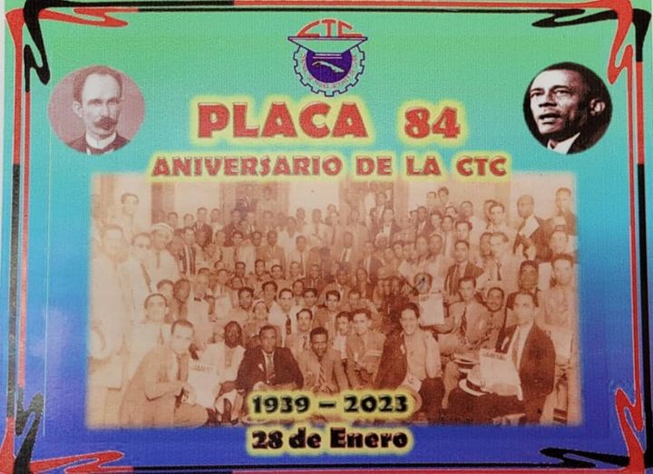 Foto de Recibe Biblioteca Provincial Elvira Cape de Santiago de Cuba Placa Conmemorativa 84 Aniversario de la CTC