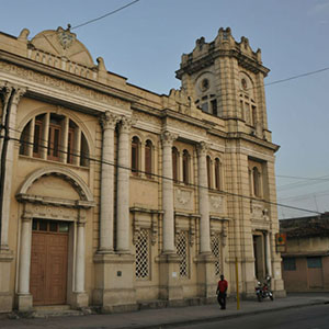 Foto de la Biblioteca Pública Policarpo Pineda Rustán
